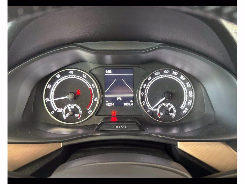 SKODA Kamiq 1.0 tsi black dots 110cv del 2023