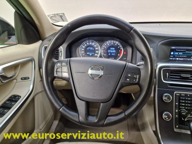 VOLVO V60 T3 Powershift Kinetic
