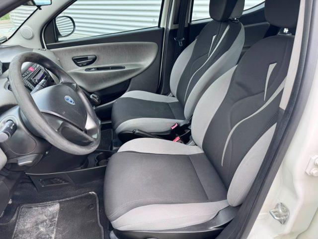 LANCIA Ypsilon 0.9 TwinAir 85 CV 5 porte Metano Ecochic Silver