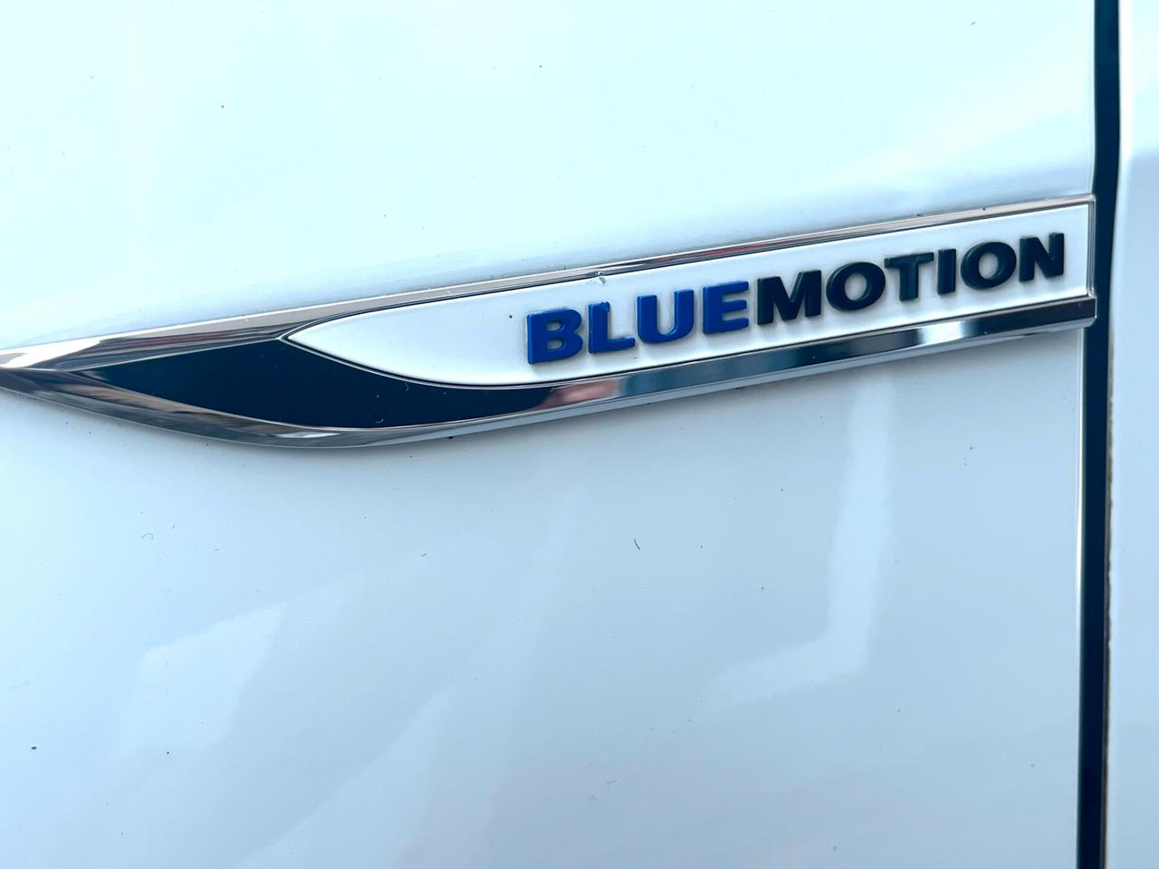 VOLKSWAGEN GOLF VII TGI METANO 130CV EXECUTIVE DSG NAVI ALCANTARA SENSORI DI PARCHEGGIO ANTERIORI POSTERIORI CERCHI IN LEGA OK NEOPATENTATI - CON € 25 percorrenza KM 460 - GARANZIA 12 MESI -
