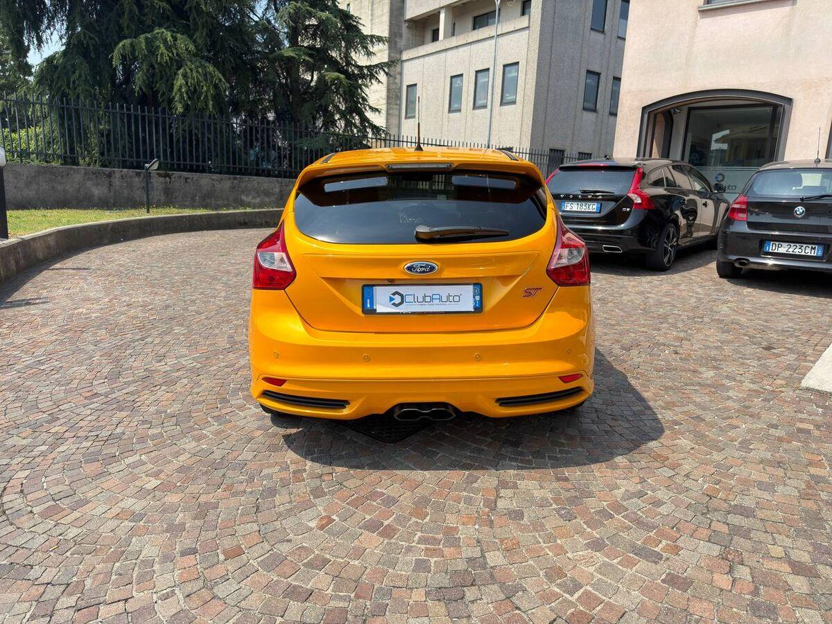 Ford Focus 2.0 ST 250cv 5p