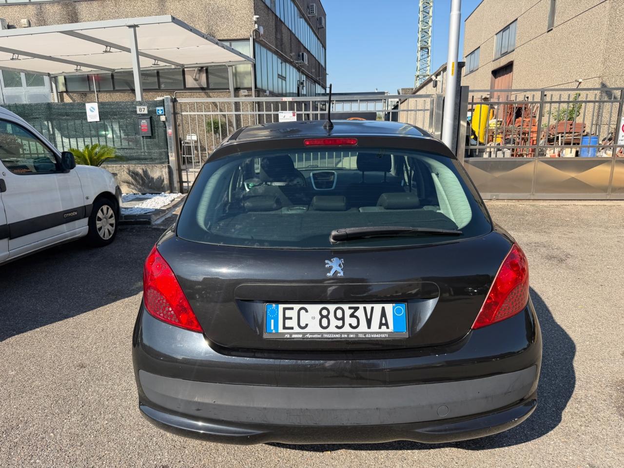 PEUGEOT 207 1.4 BENZINA EURO5 NEOPATENTATI