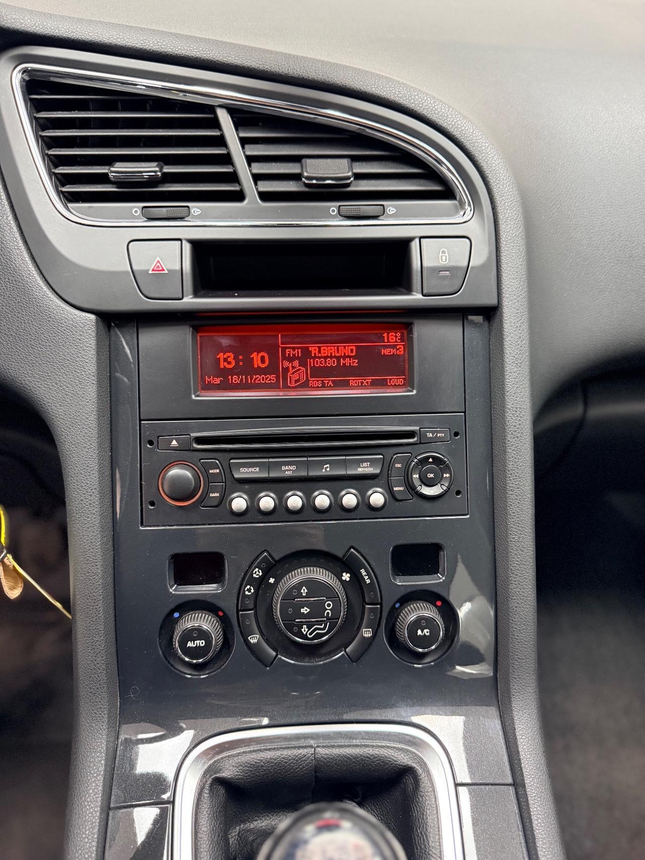 Peugeot 5008 1.6 HDi 112CV Business 5P. 04/2011 EURO 5 NEOPATENTATI