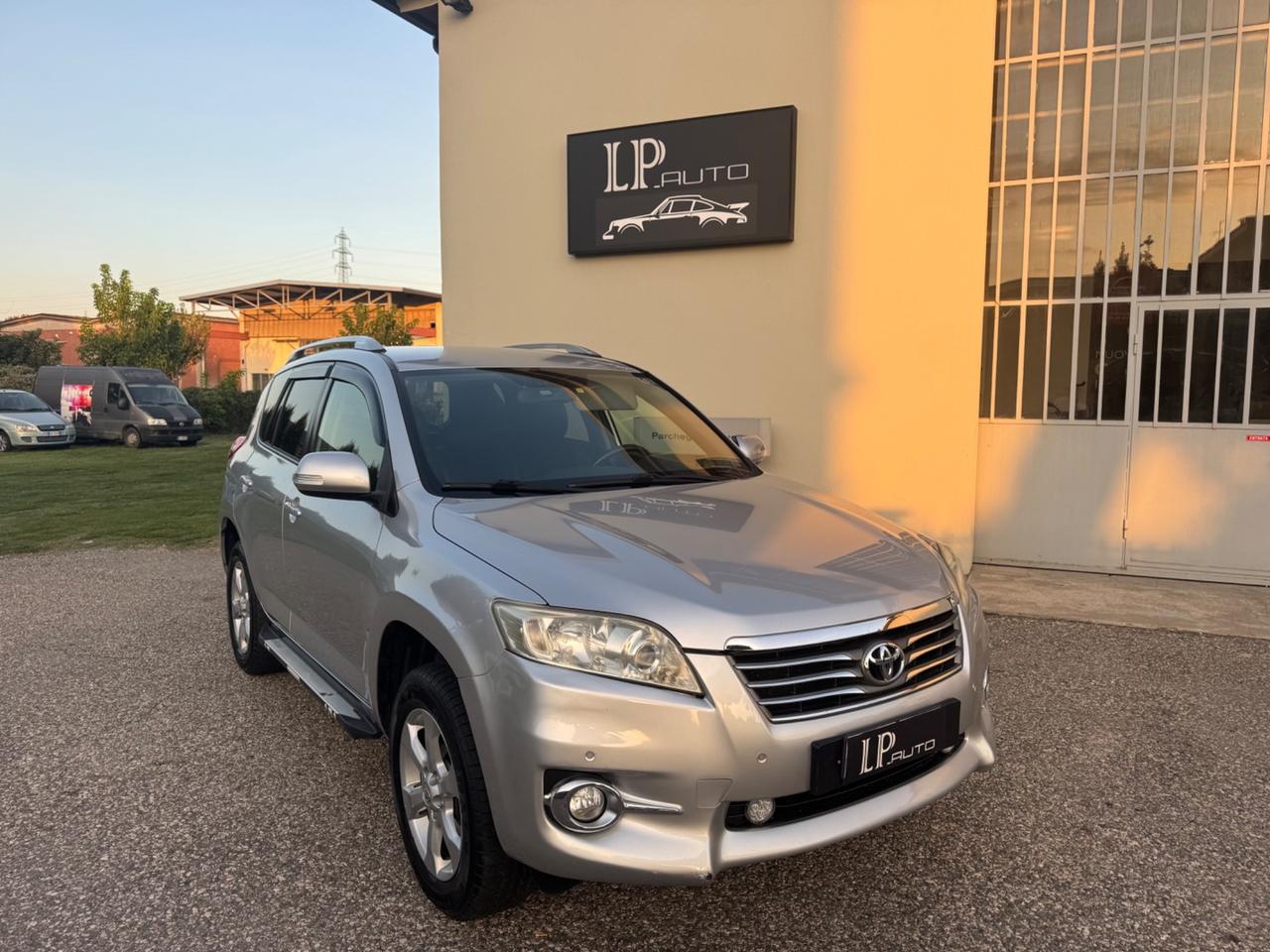 Toyota RAV 4 RAV4 Crossover 2.2 D-4D 150 CV DPF Exclusive