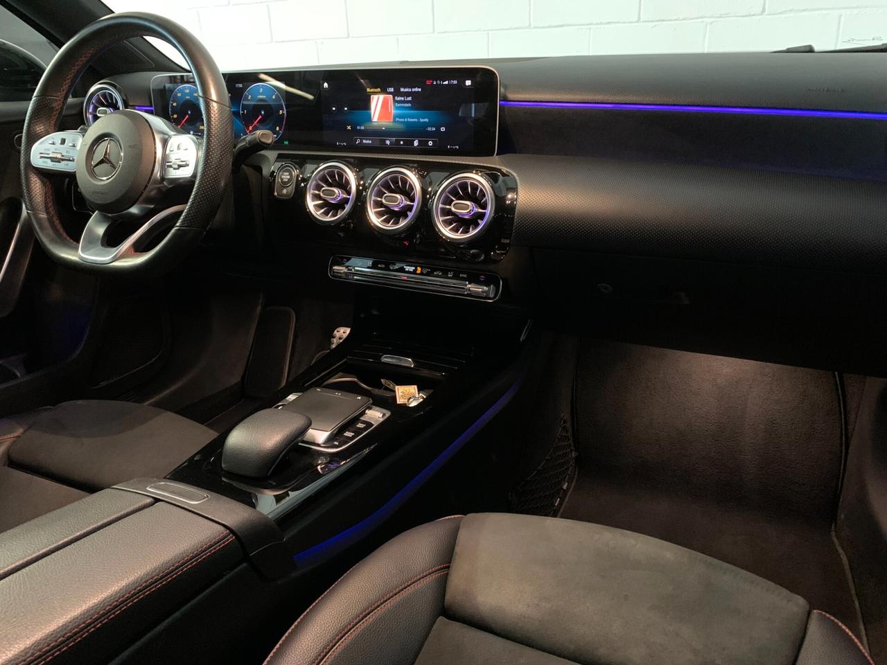 Mercedes-benz A 180 d Automatic Premium AMG Line