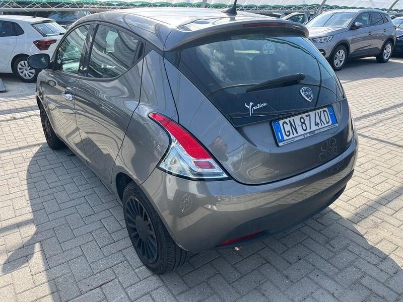 Lancia Ypsilon Ypsilon 1.2 69 CV 5 porte GPL Silver