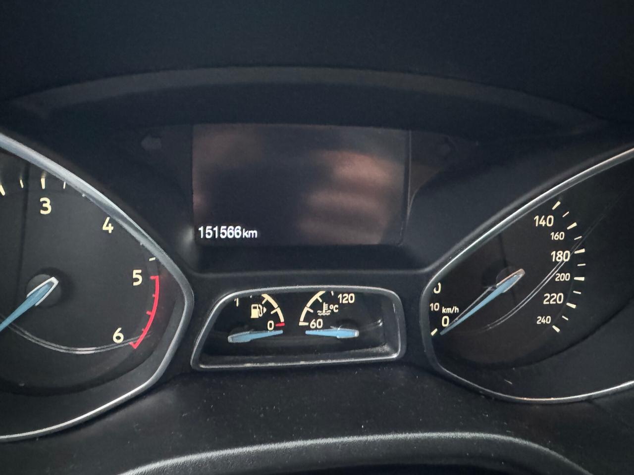 Ford Focus 1.5 TDCi 120 CV -151.000 KM-