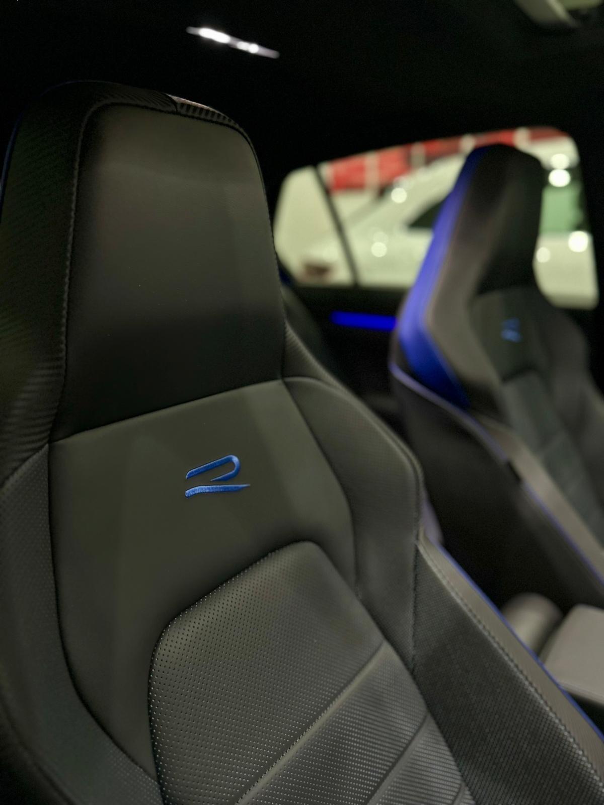Volkswagen Golf 8 R 2.0 tsi 20Years 4motion 333cv
