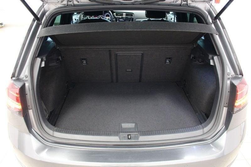 Volkswagen Golf 1.6 TDI R-Line Sport BMT Akrapovic