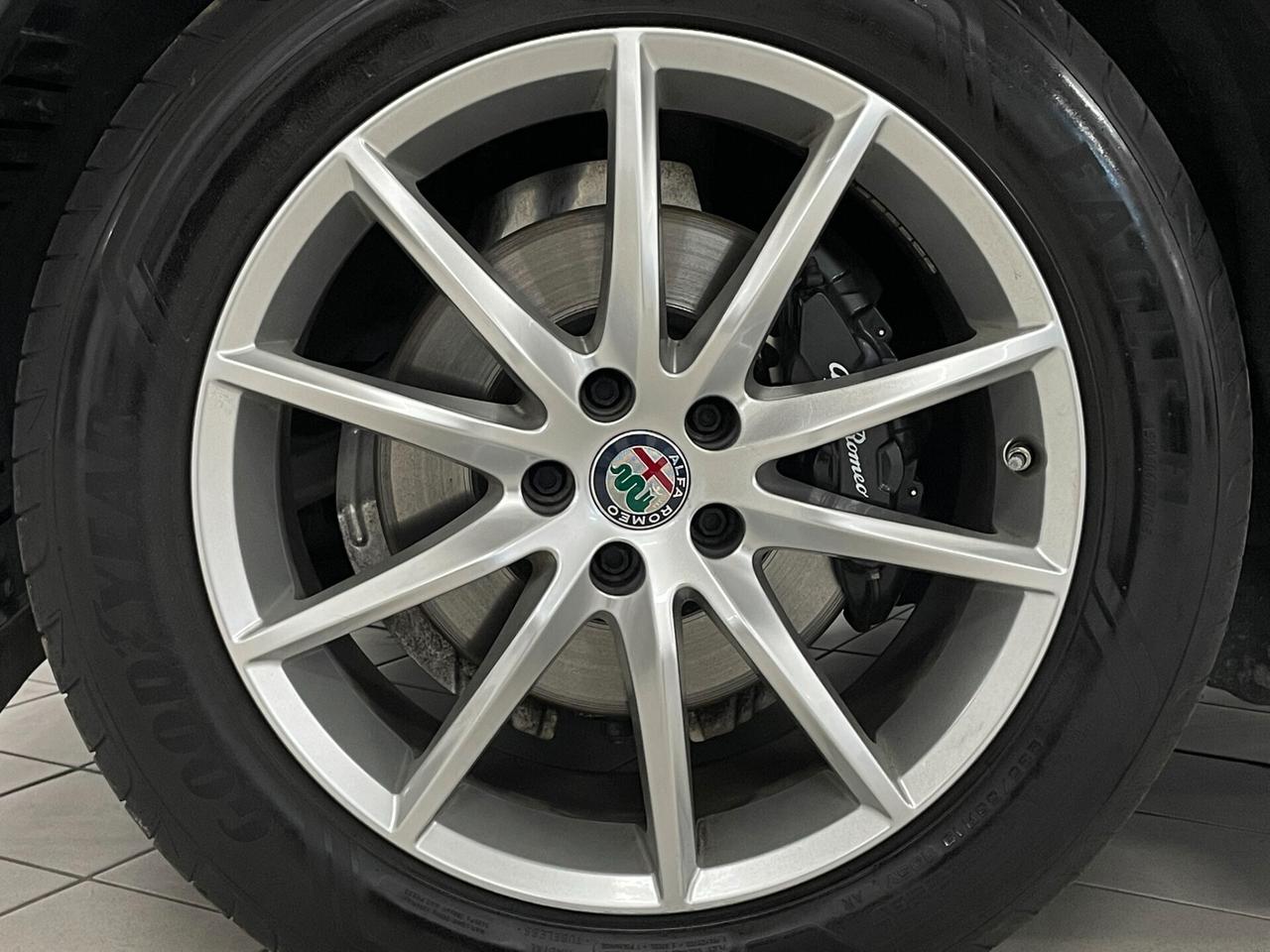 Alfa Romeo Stelvio 2.2 TD 190 CV EXECUTIVE PELLE TOTALE CERCHI 19" SOLO 20000 KM