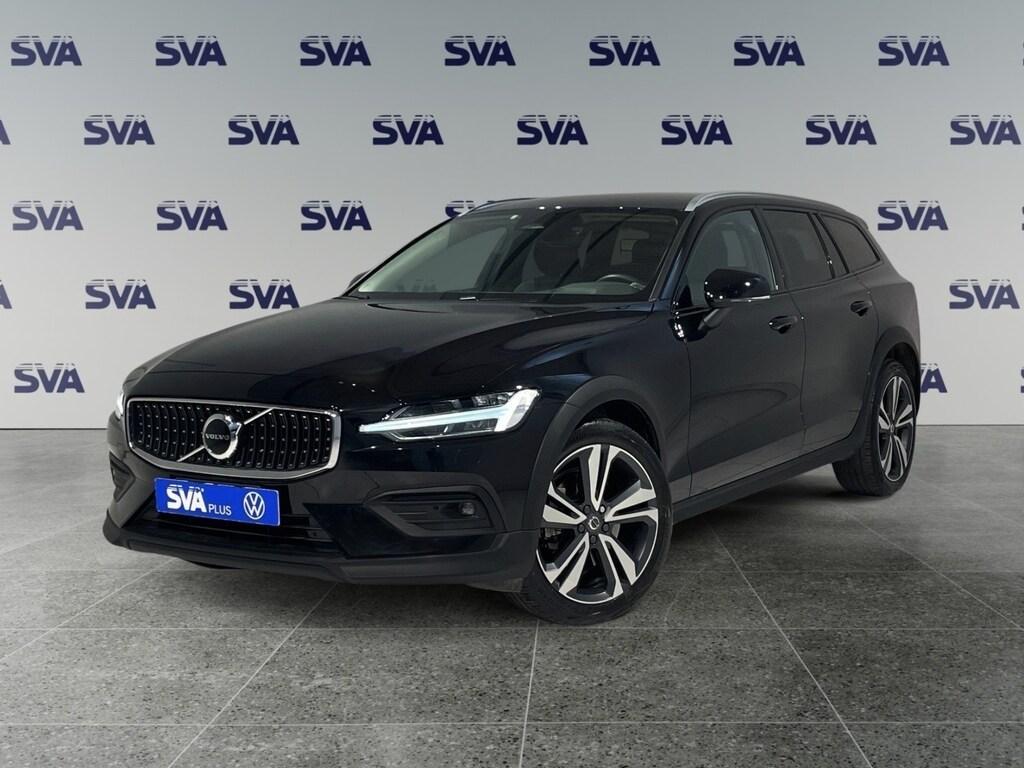 Volvo V60 Cross Country 2.0d b4 197CV Autom. AWD Plus (MHEV) - GANCIO TRAINO
