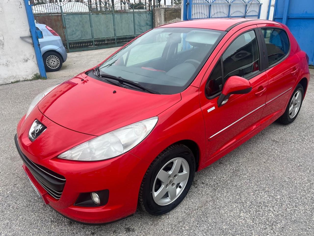 Peugeot 207 5P-1.4 hdi/68 cv -“ millesim 200” -2011