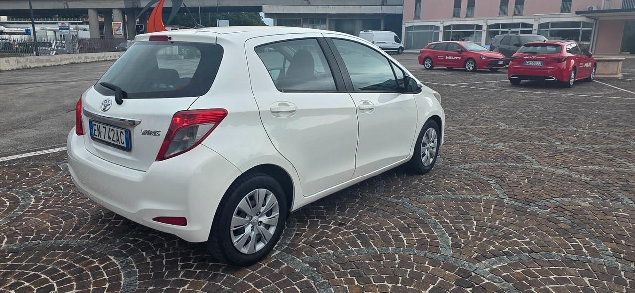 Toyota Yaris 1.4 D-4D 5 porte Active M-MT