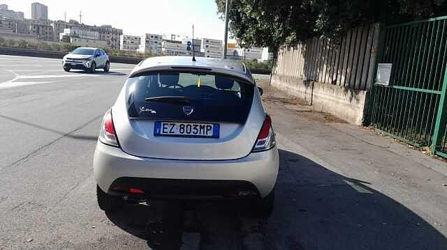 Lancia Ypsilon 1.2 69 CV 5 porte Elefantino
