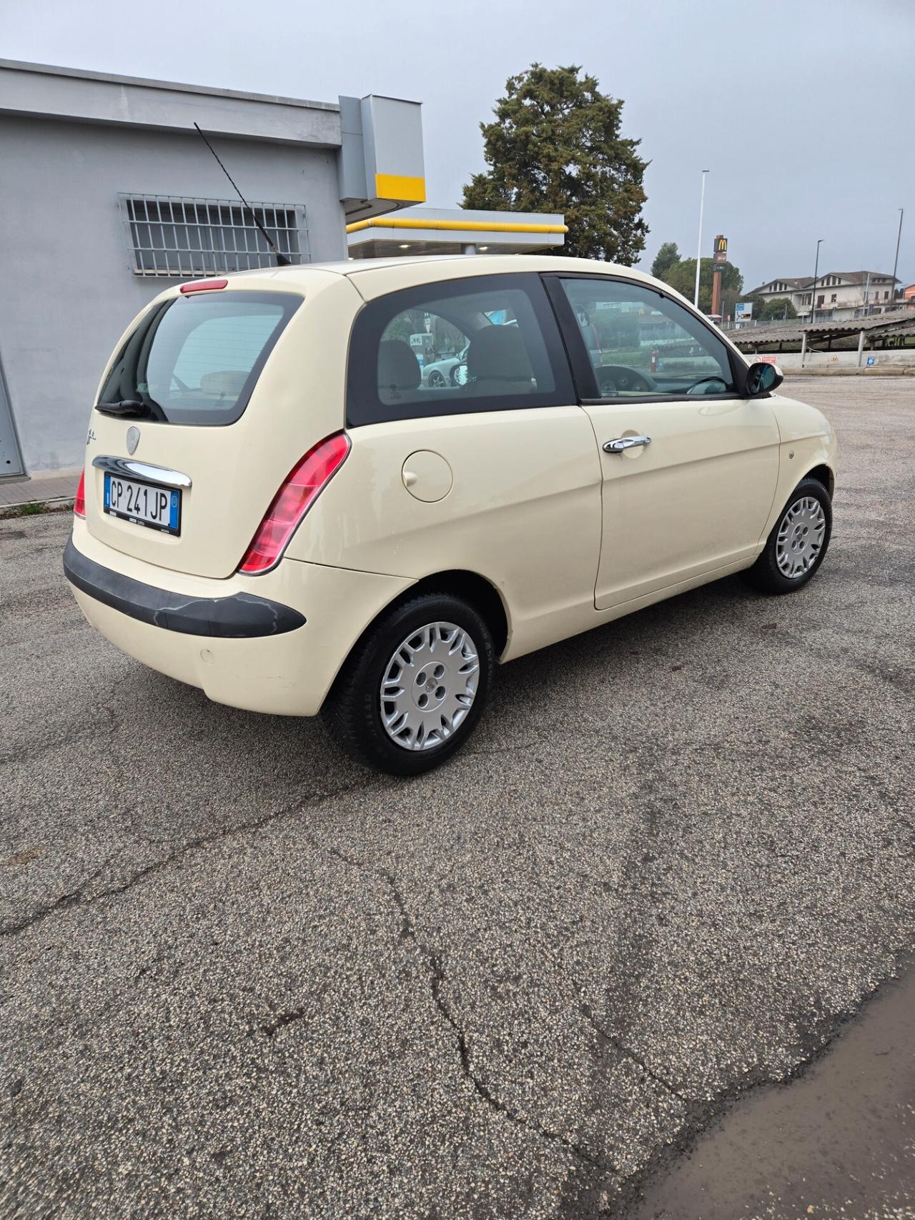 Lancia Ypsilon 1.2 benzina