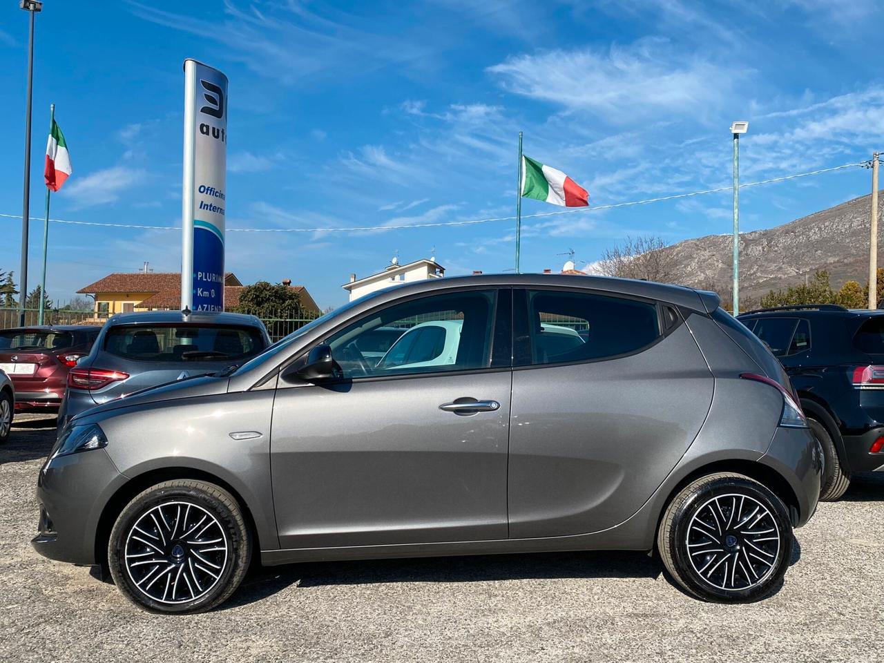 Lancia Ypsilon 1.0 FireFly 5 porte S&S Hybrid Ecochic Gold 10/2022