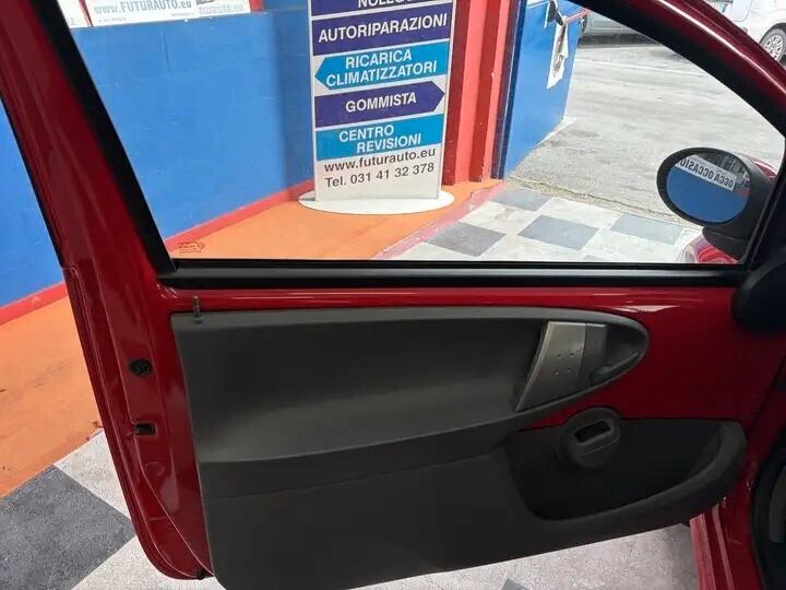 Peugeot 107 1.0 68CV 3p. Sweet Years