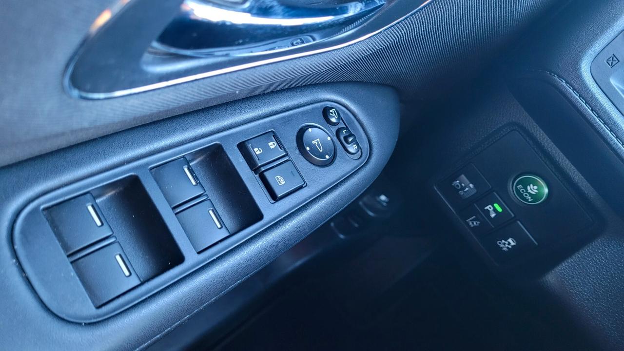 Honda HR-V 1.5 i-VTEC Elegance Navi ..CAMBIO AUTOMATICO..