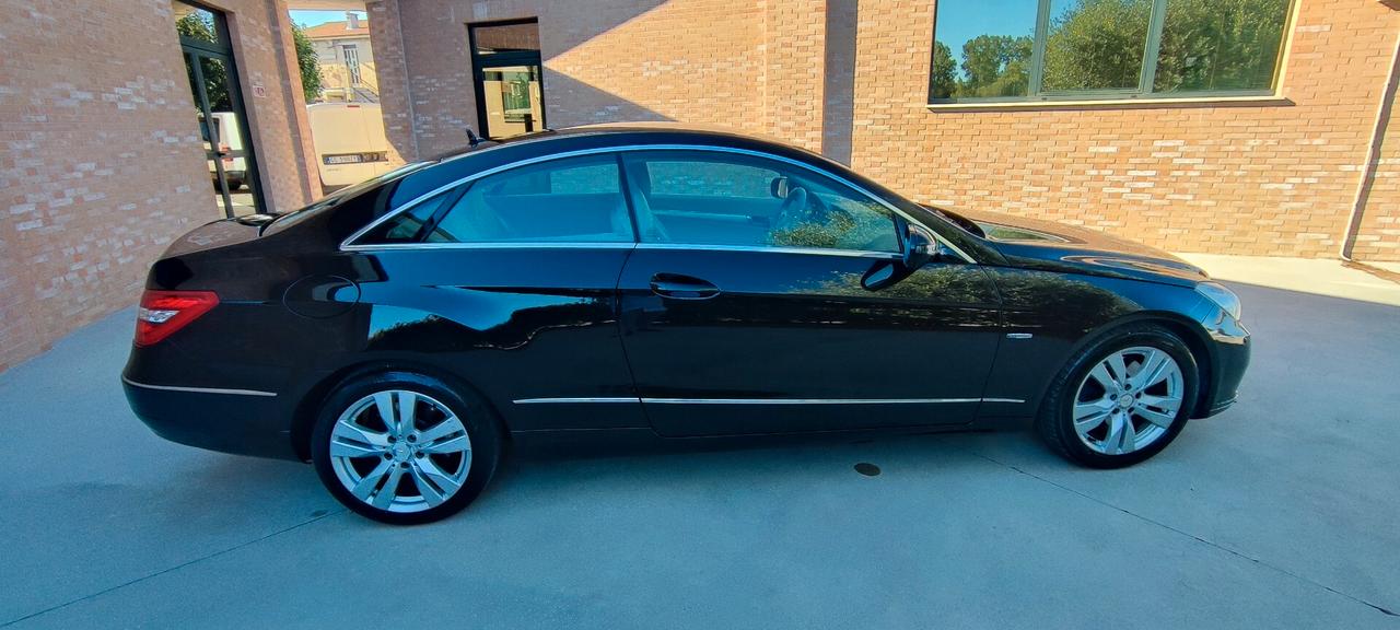Mercedes-benz E 250 CDI Coupé BlueEFFICIENCY Avantgarde