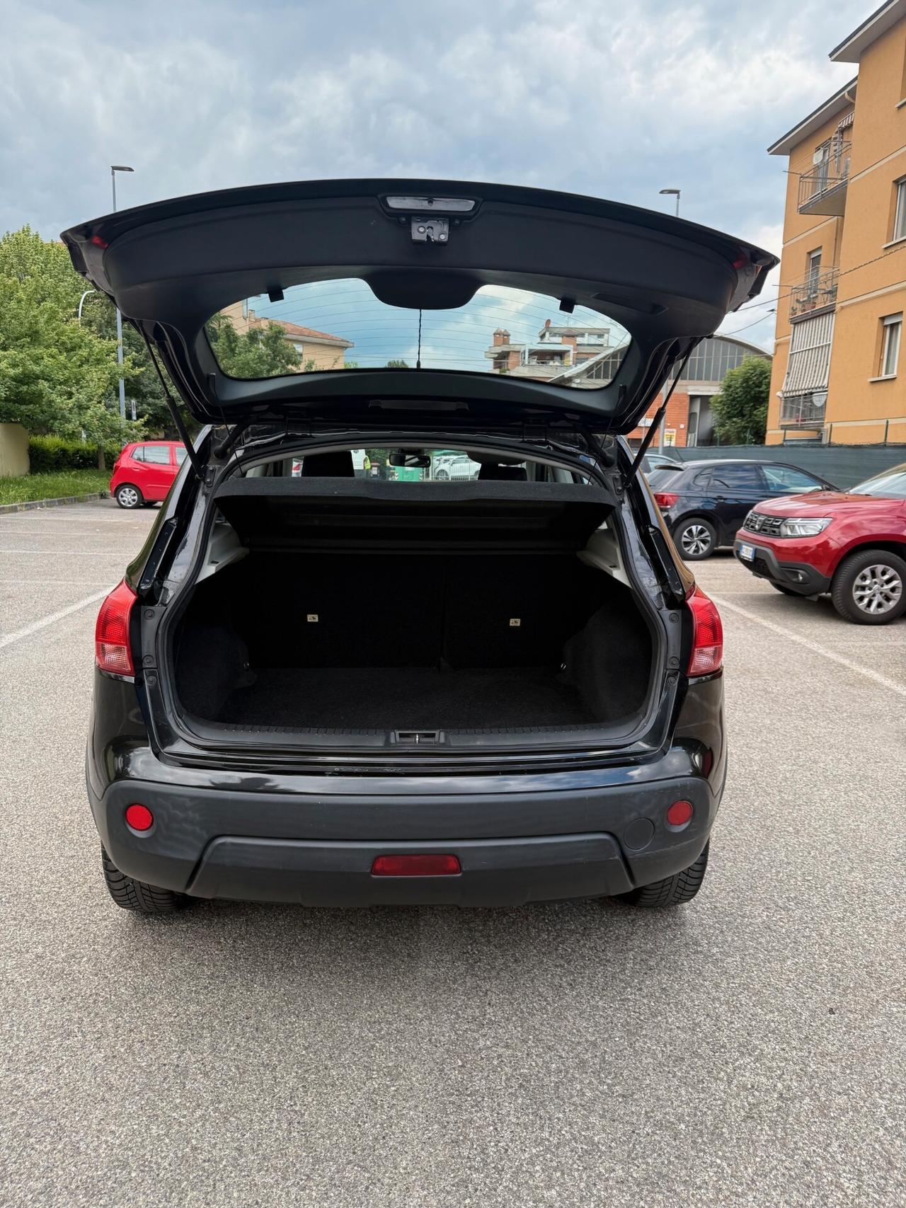 Nissan Qashqai 1.5 dci - NEOPATENTATI - 12 MESI DI GARANZIA -