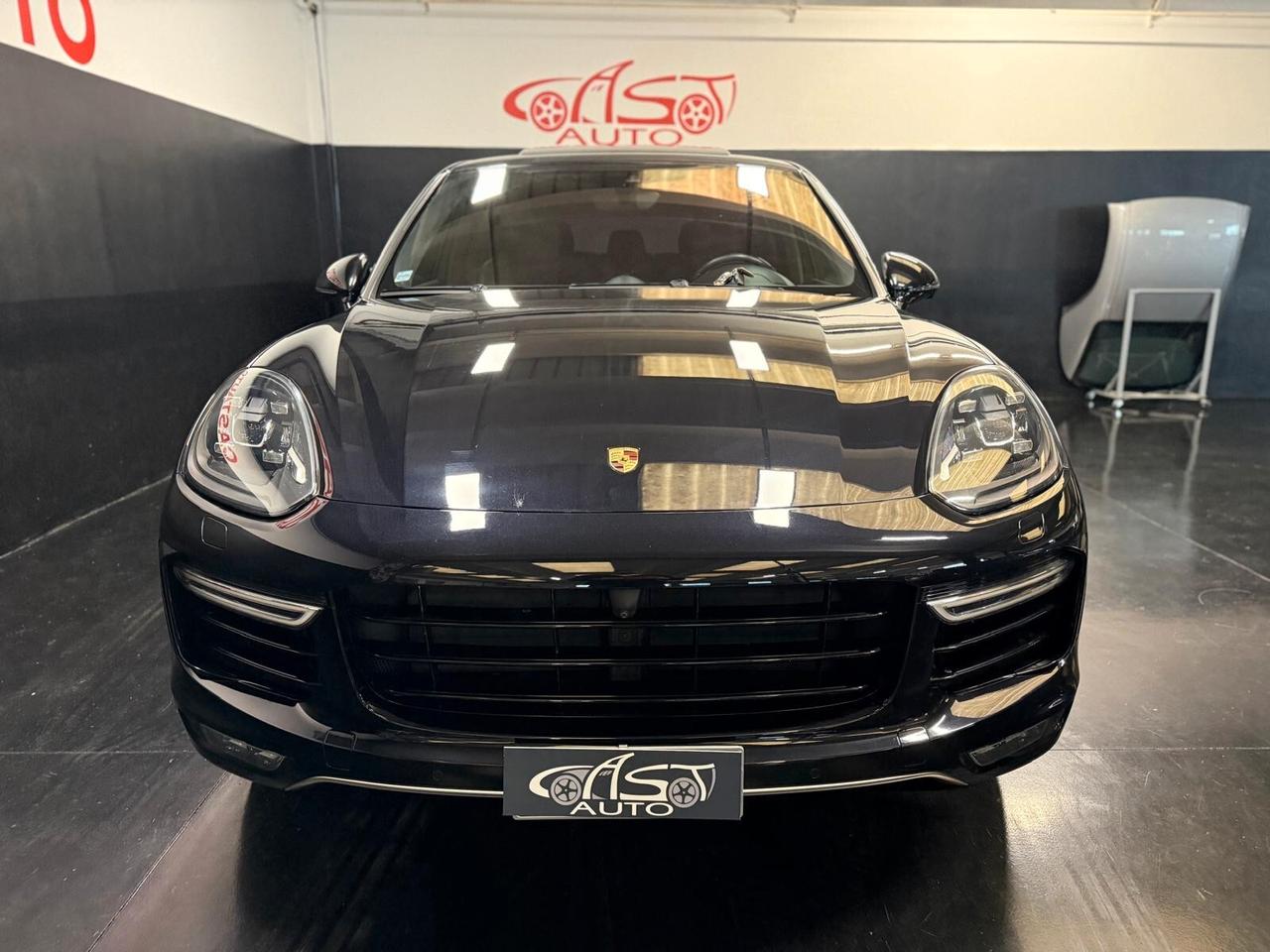 Porsche Cayenne 4.8 Turbo S