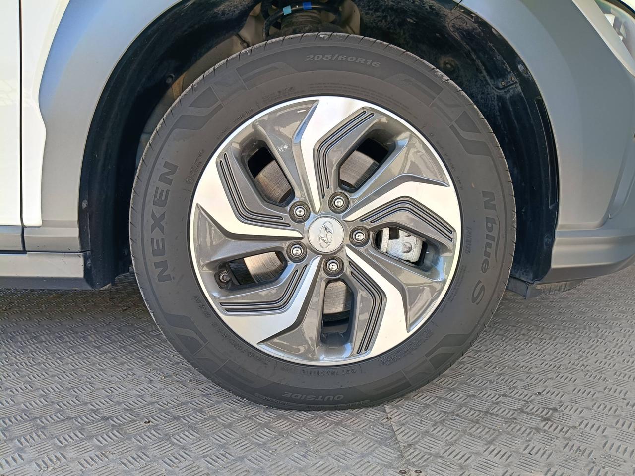 HYUNDAI Kona I - Kona 1.6 gdi hev Xline Safety Pack 2wd 141cv dct