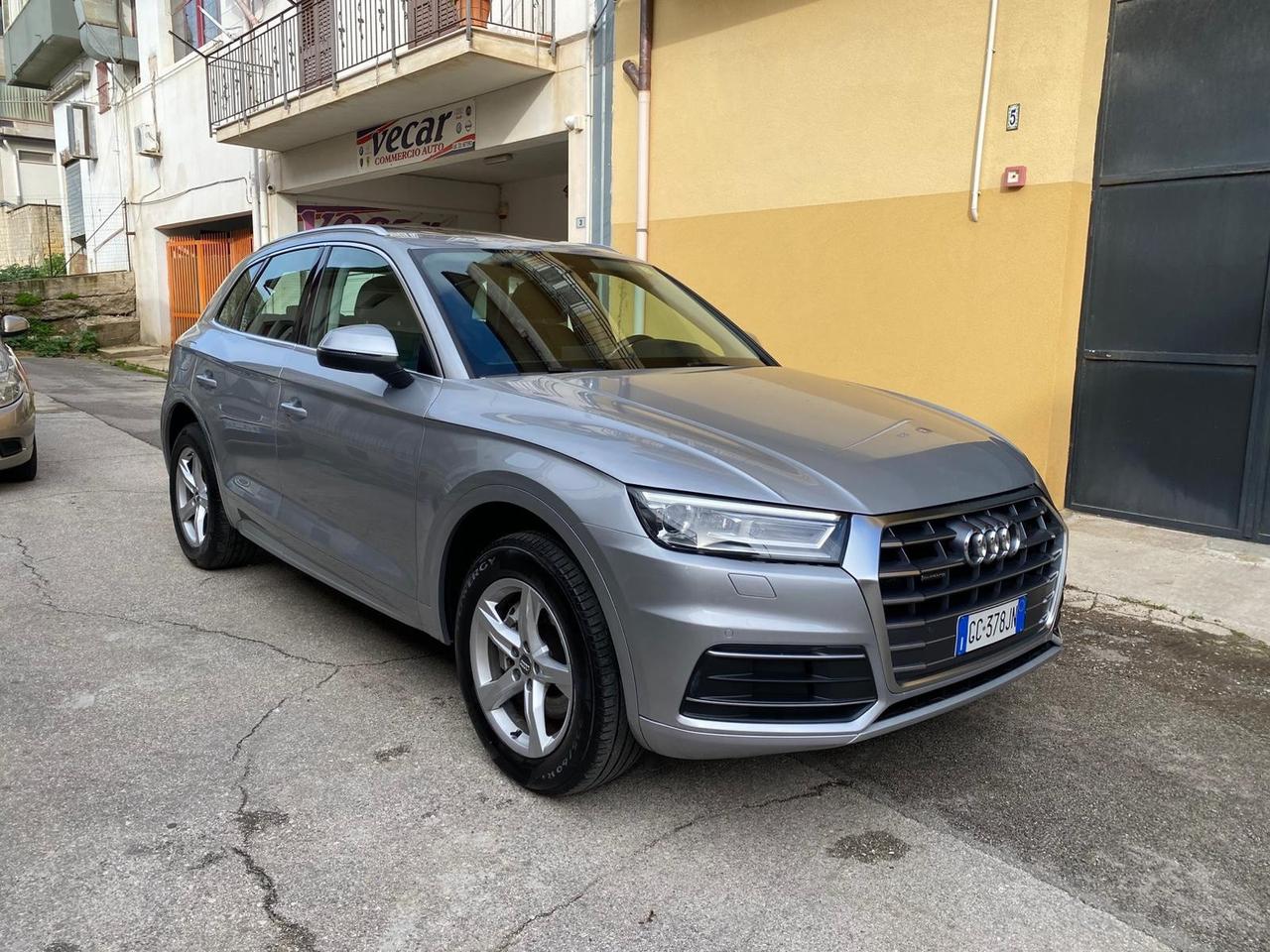 Audi Q5 40 TDI quattro S tronic Sport tetto panoramico