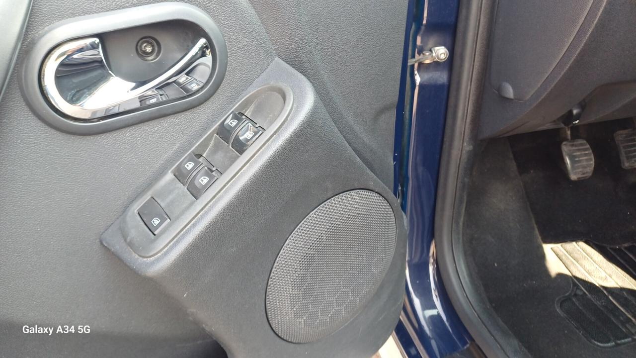 Dacia Duster 1.6 115CV Start&Stop GPL Lauréate