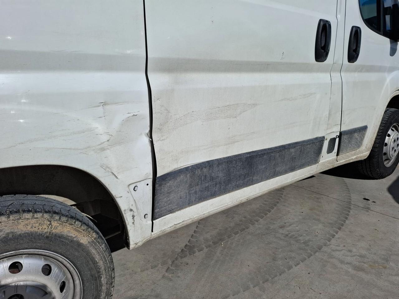 Peugeot Boxer 2.2 HDI 3 POSTI - MOTORE DA RIPRISTINARE