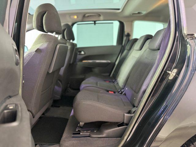 PEUGEOT 5008 1.6 HDi 112CV Business