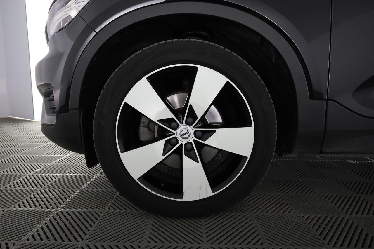 VOLVO XC40 (2017--->) XC40 T4 AWD Geartronic Momentum