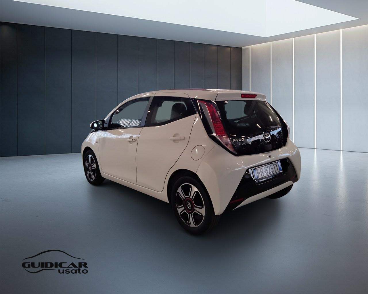 TOYOTA Aygo II 2014 - Aygo 5p 1.0 x-wave my15