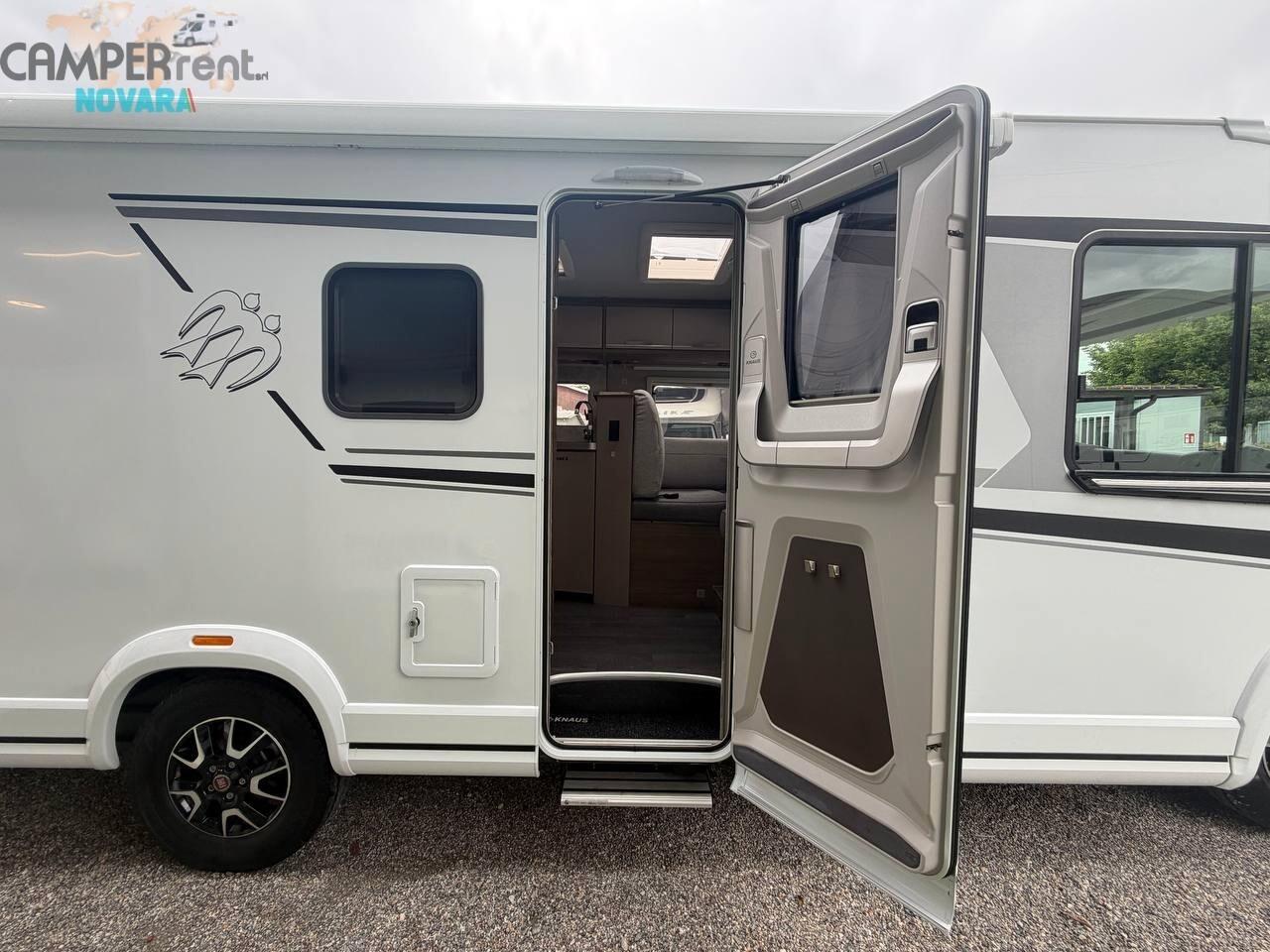 Knaus LIVE I 700 MEG MOTORHOME LETTI GEMELLI