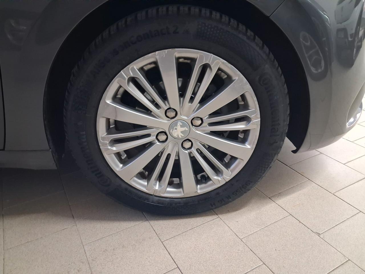 Peugeot 208 PureTech 82 Stop&Start 5 porte Allure