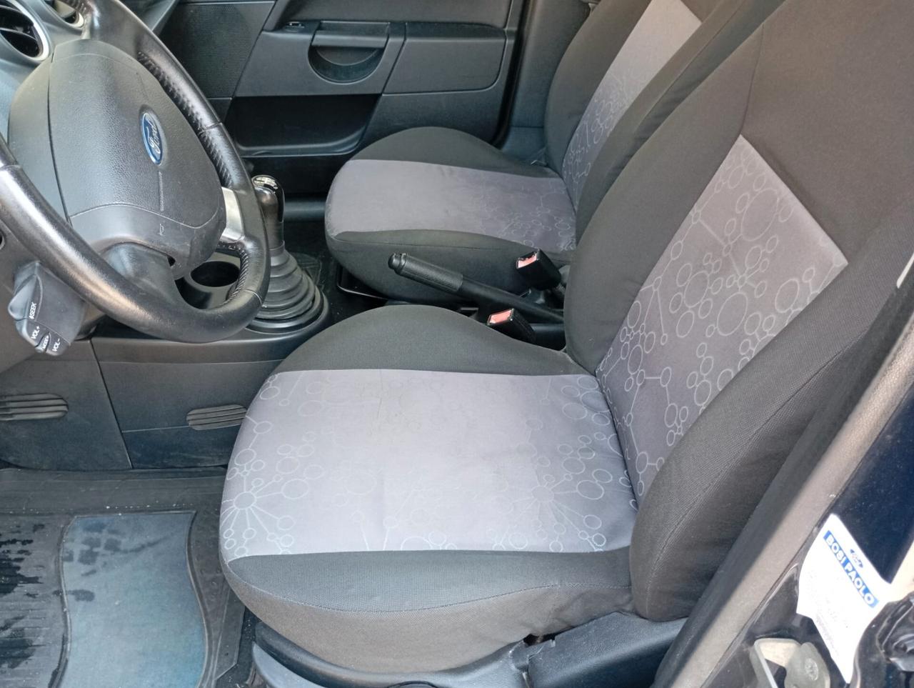 Ford Fiesta -Buona neopatentati-2007
