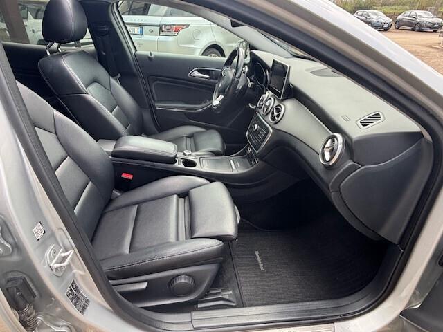 Mercedes-benz GLA 200d 136cv Aut. Enduro ''tetto panoramico''
