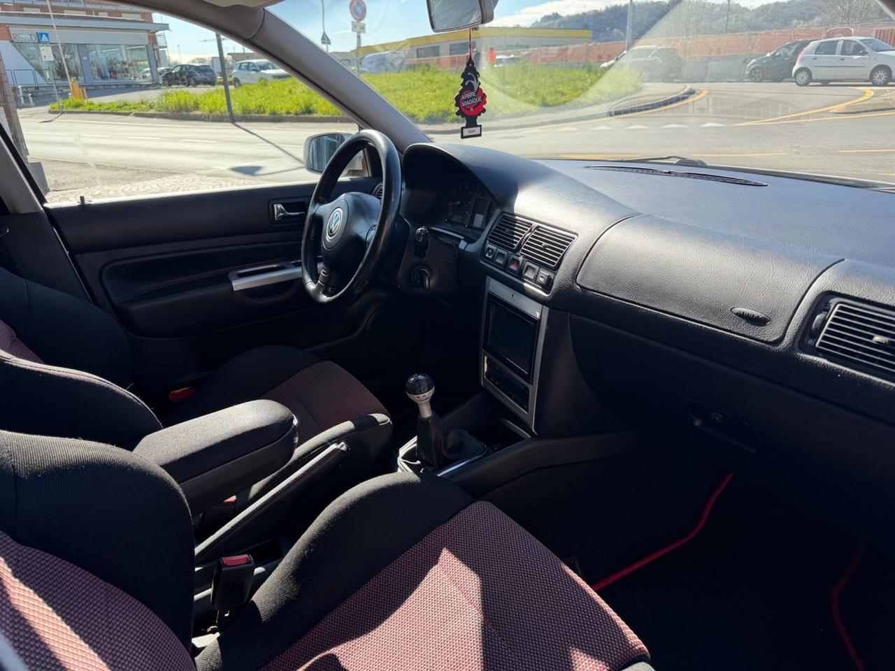 Volkswagen Golf GTI 1.8 turbo 20V cat 3p.