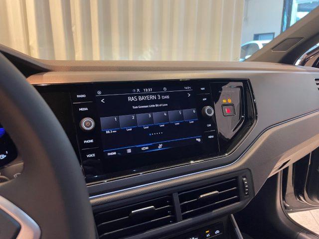 VOLKSWAGEN Polo 1.0 TSI DSG R-Line 17" DAB+ Travel Assist