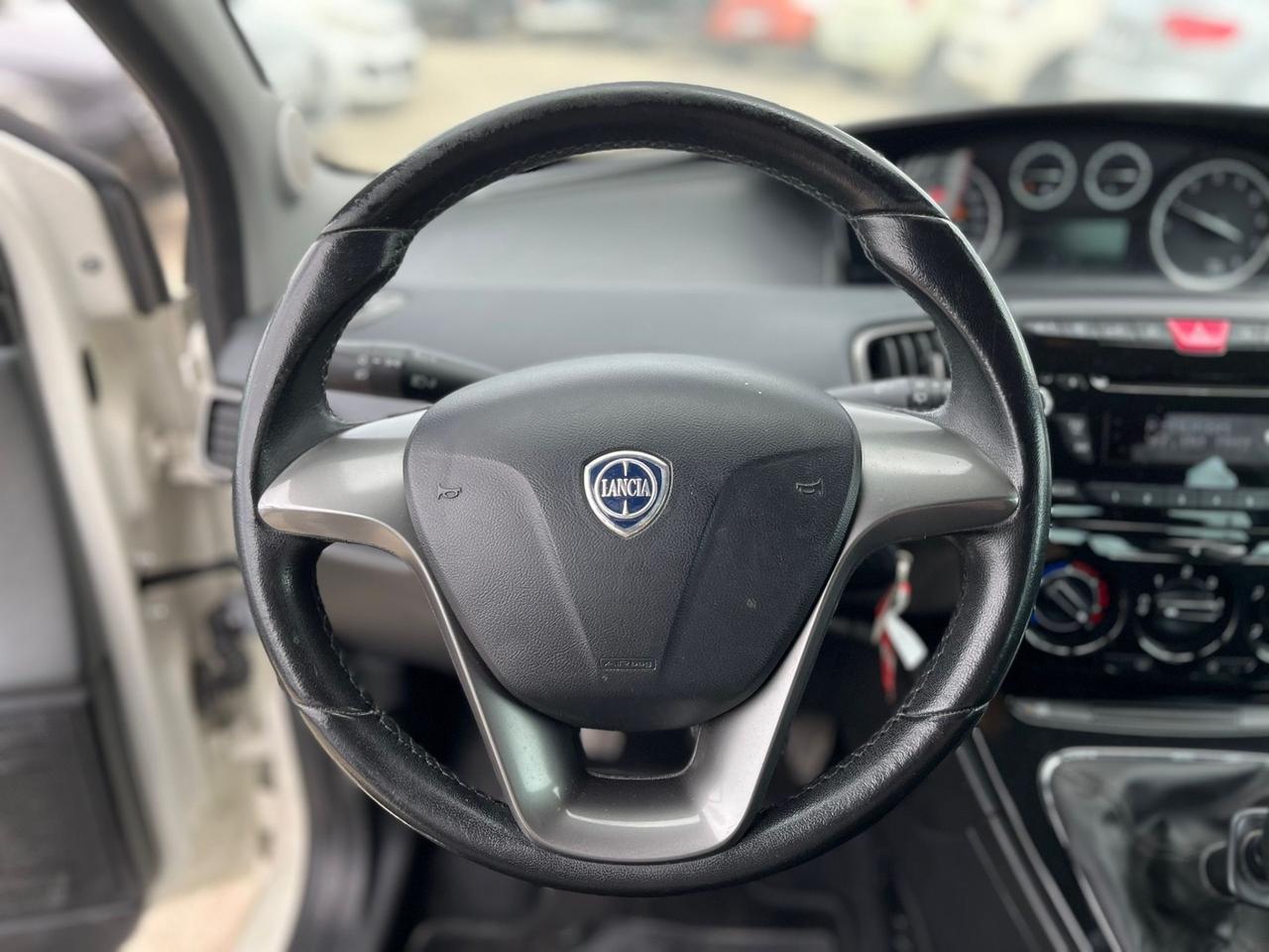 Lancia Ypsilon 1.2 69 CV Platinum