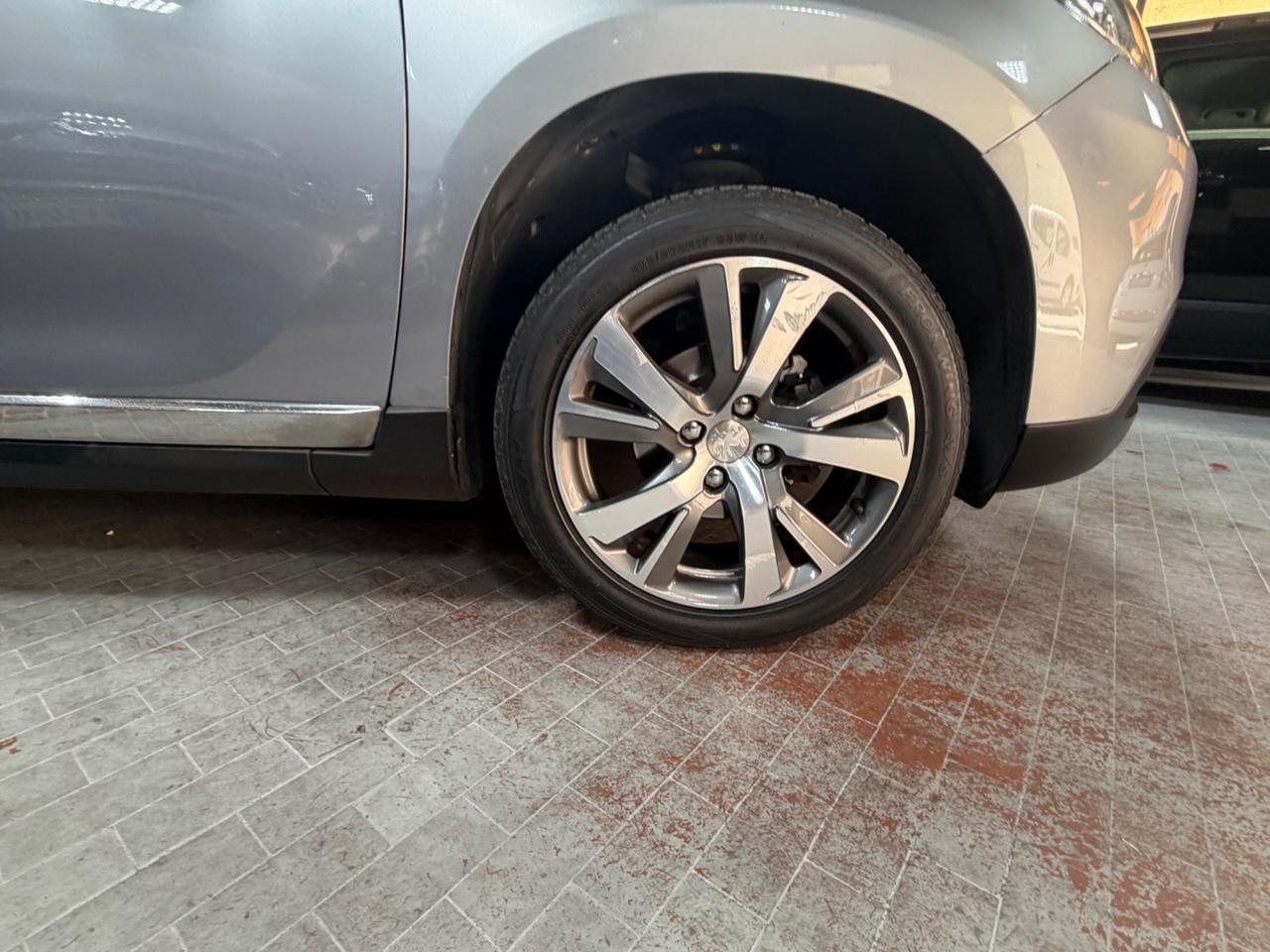 Peugeot 2008 BlueHDi 100 Allure