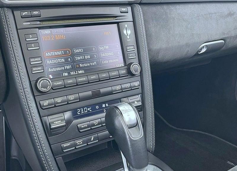 Porsche 911 CARRERA 4 Cabriolet GTS PDK