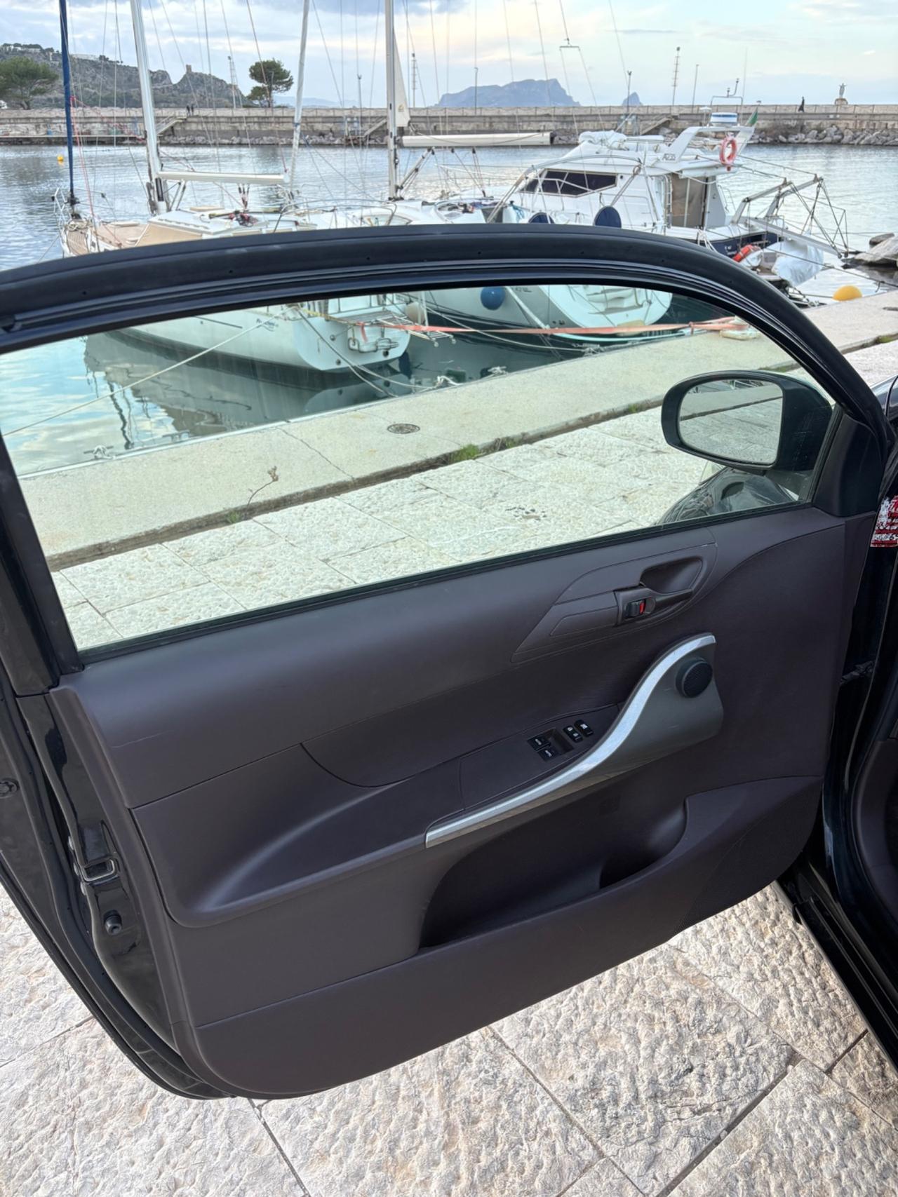 Toyota iQ unica proprietaria automatica