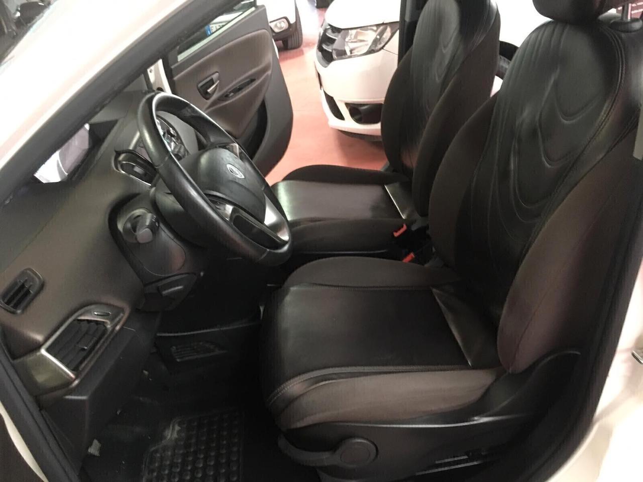LANCIA YPSILON serie4 GPL Orig. Lancia 1.2 CV 69 ECOCHIC-PLATINUM garanzia 12 mesi