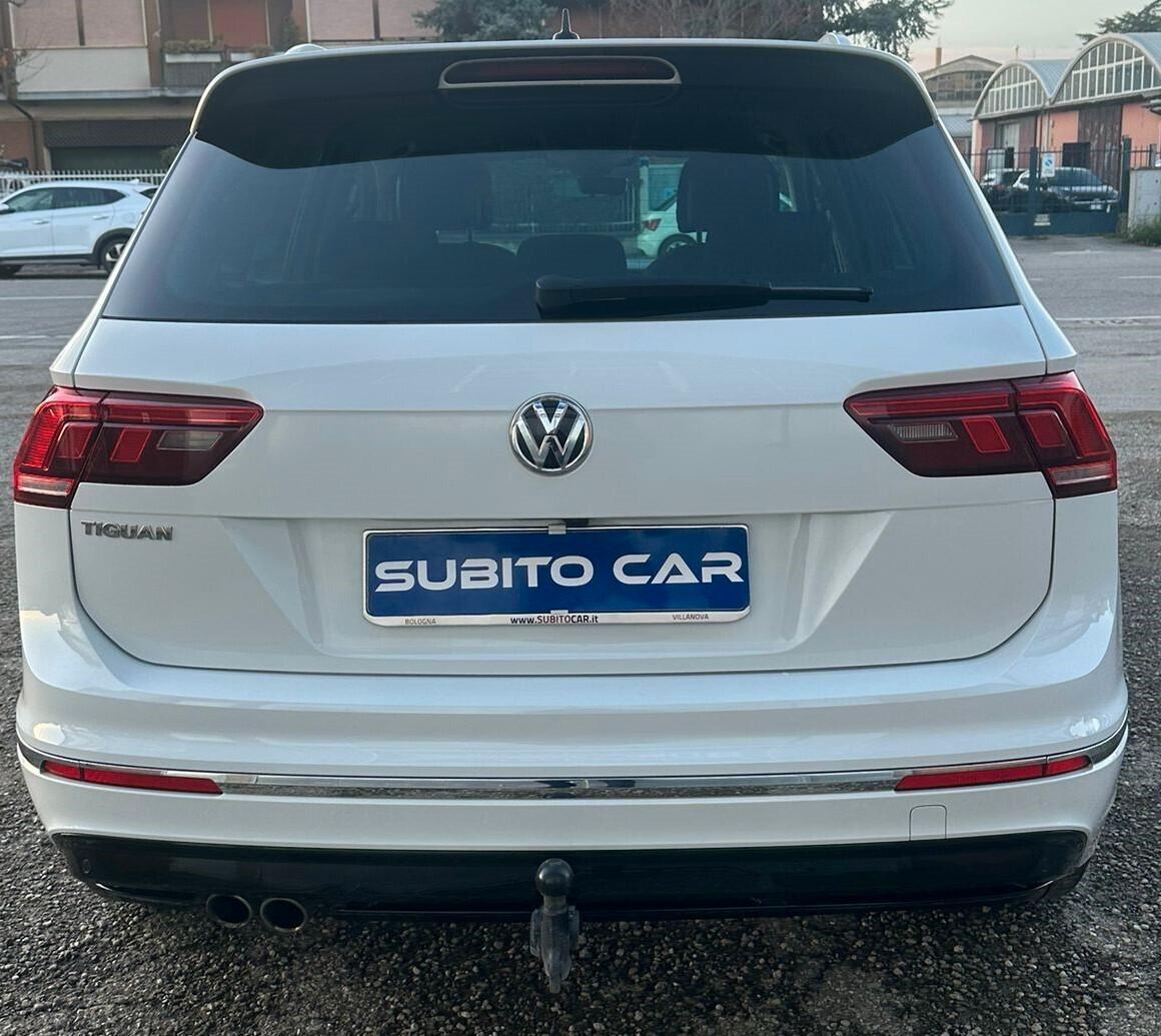 Volkswagen Tiguan 2.0 TDI SCR DSG R-LINE PACK GANCIO TRAINO A SCOMPARSA