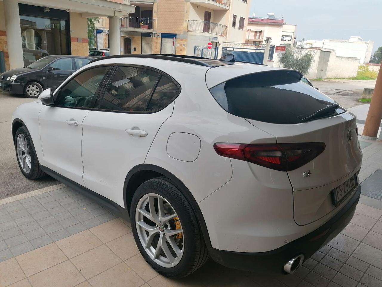 Alfa Romeo Stelvio 2.2 Turbodiesel 210 CV AT8 Q4 Executive TETTO NAVY PELLE H/K 20'