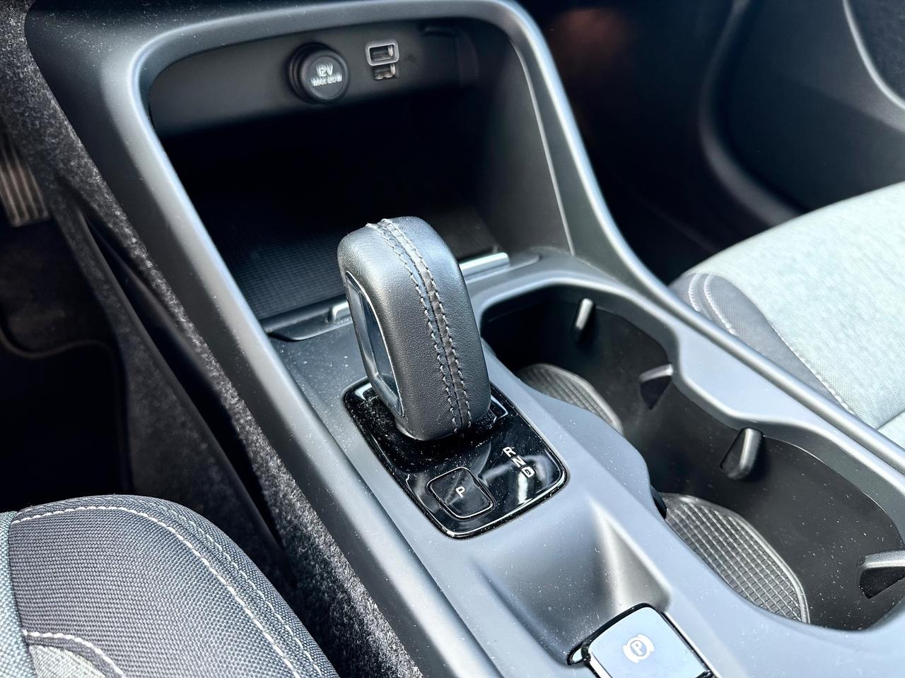 Volvo XC40 T2 Momentum Pro Harman/Kardon