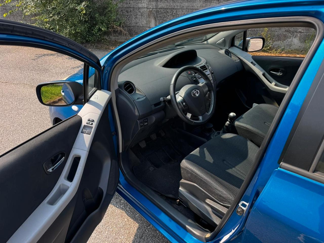 Toyota Yaris 1.3 5 porte Sol