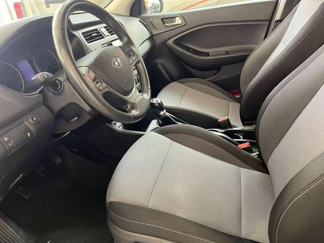 Hyundai i20 i20 II 2018 5p 1.2 mpi Connect econext Gpl 73cv