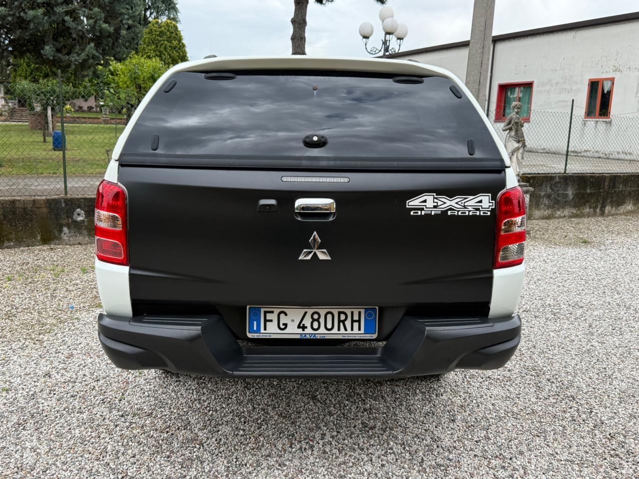 Mitsubishi L200 2.4 DI-D/181CV Double Cab Intense Hp Mivec SDA