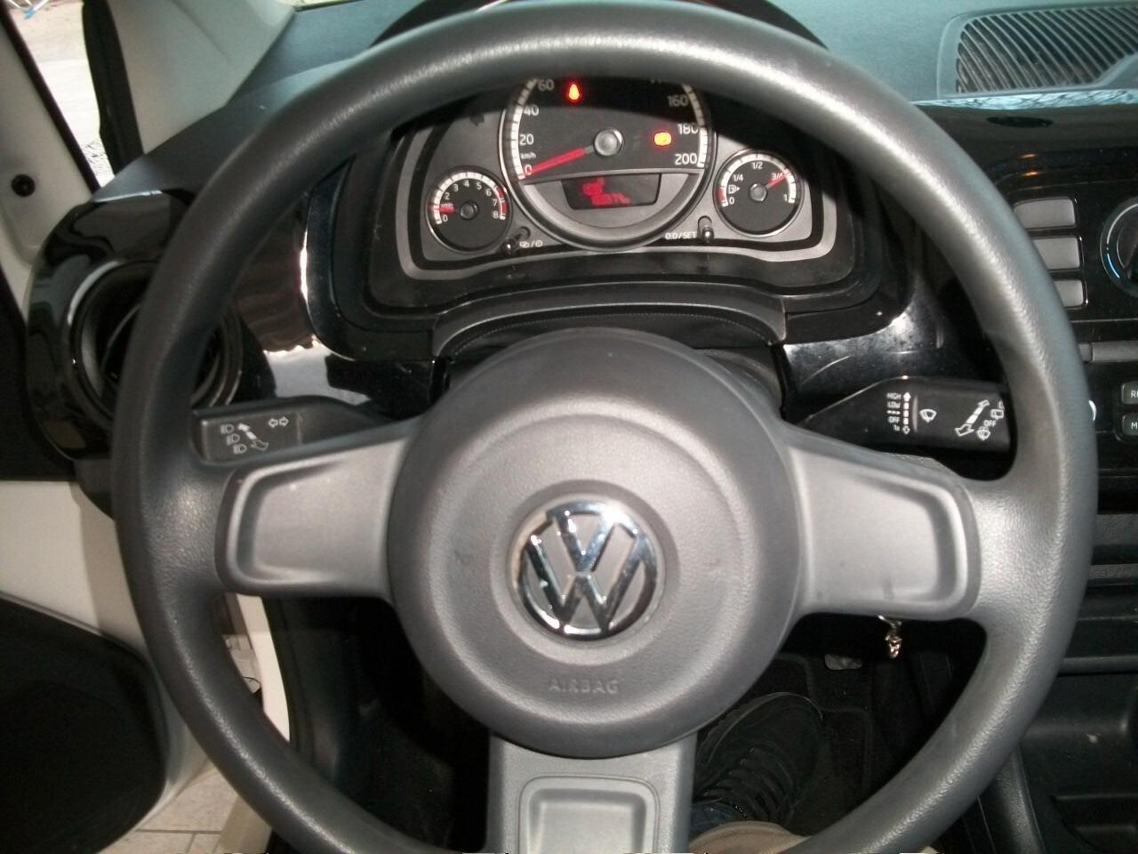 Volkswagen up! 1.0 5p. move ASG CC999 KW 44 HP 60 EURO 05 BENZINA GARANZIA UN ANNO N 08 GOMME E CERCHI E COPRI CERCHI ESTIVE E QUATRO QUATRO STAGIONI 95/100 SI NEOPATENTATI